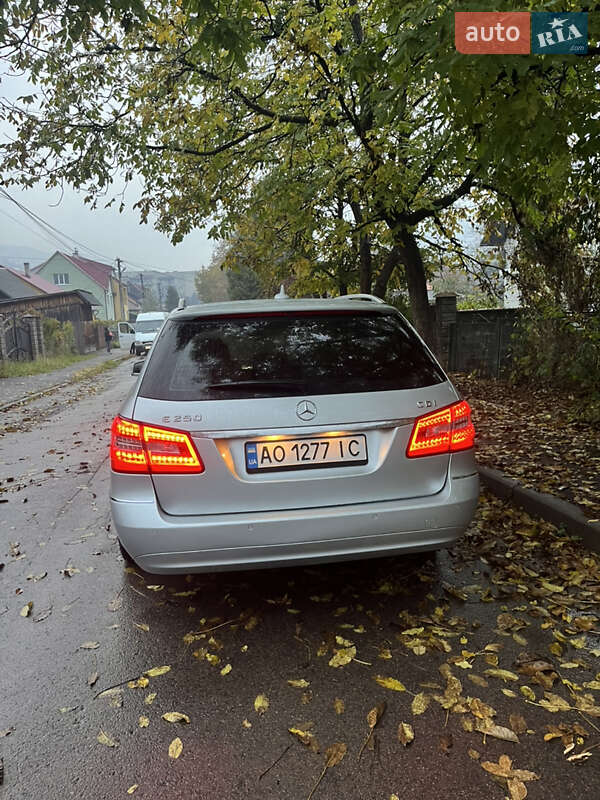 Універсал Mercedes-Benz E-Class 2010 в Рахові фото 29 Універсал Mercedes-Benz E-Class 2010 в Рахові