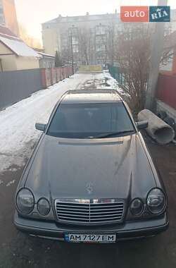 Седан Mercedes-Benz E-Class 1997 в Звягеле