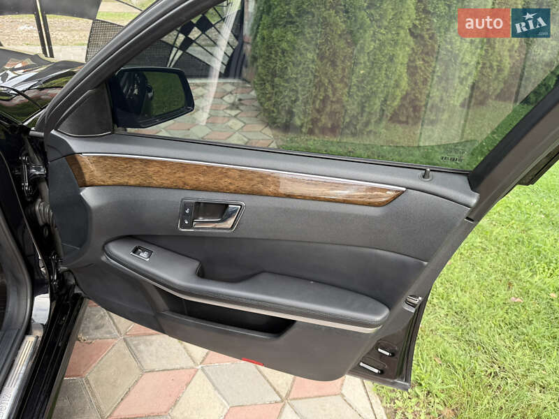 Седан Mercedes-Benz E-Class 2009 в Коломиї
