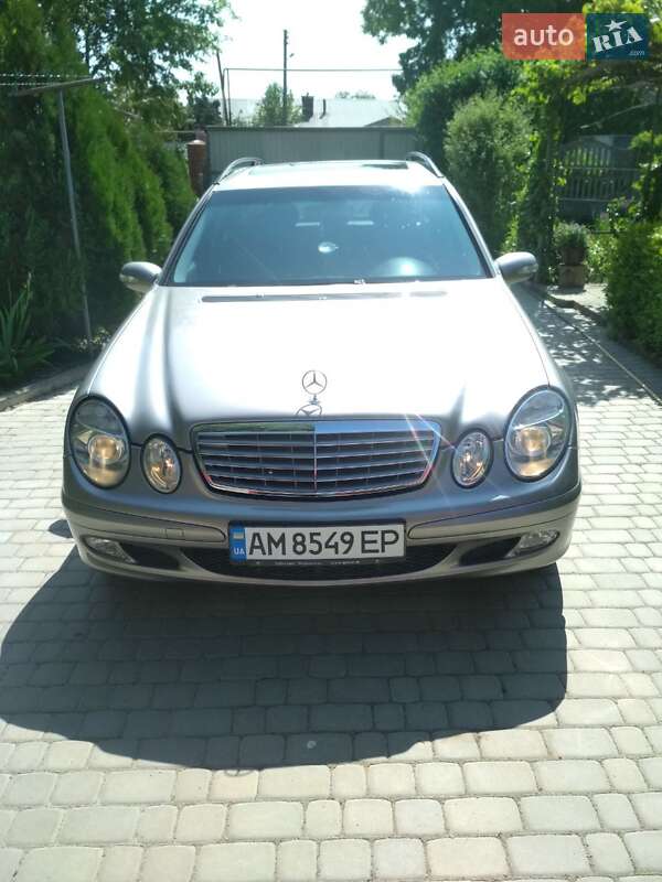 Mercedes-Benz E-Class 2004