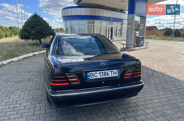 Седан Mercedes-Benz E-Class 2001 в 