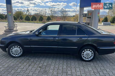 Седан Mercedes-Benz E-Class 2001 в 