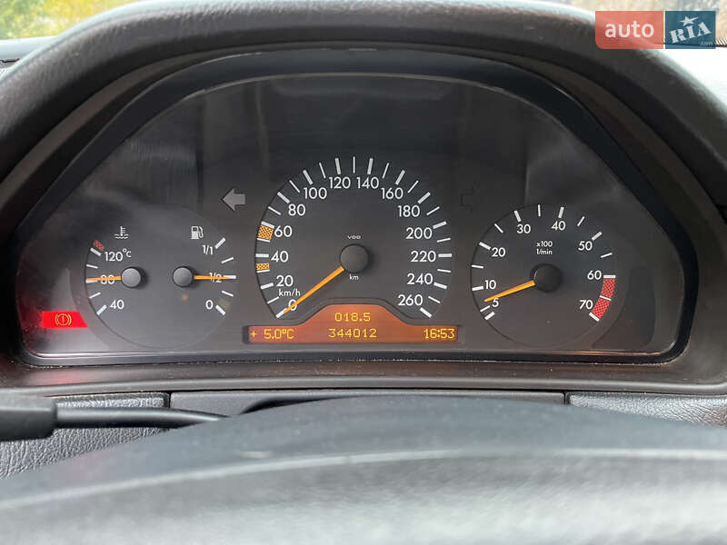 Седан Mercedes-Benz E-Class 1998 в Киеве