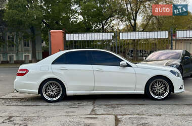 Седан Mercedes-Benz E-Class 2009 в 