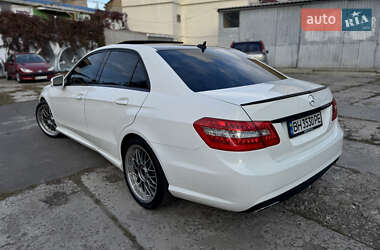 Седан Mercedes-Benz E-Class 2009 в 