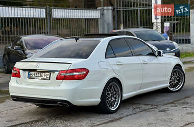 Седан Mercedes-Benz E-Class 2009 в 