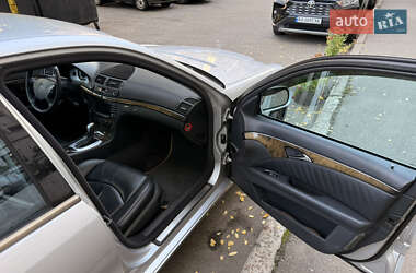 Седан Mercedes-Benz E-Class 2004 в 