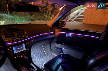 Седан Mercedes-Benz E-Class 2004 в 