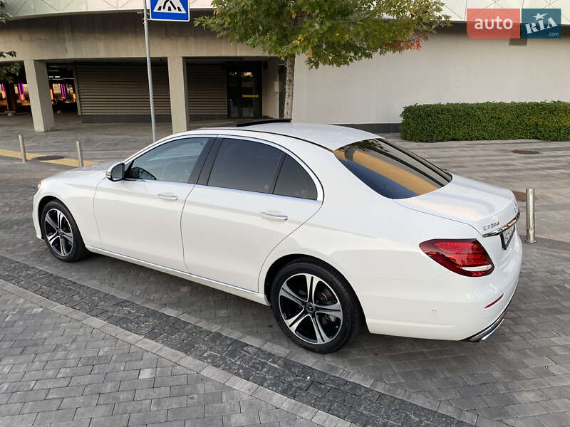 Седан Mercedes-Benz E-Class 2019 в Києві