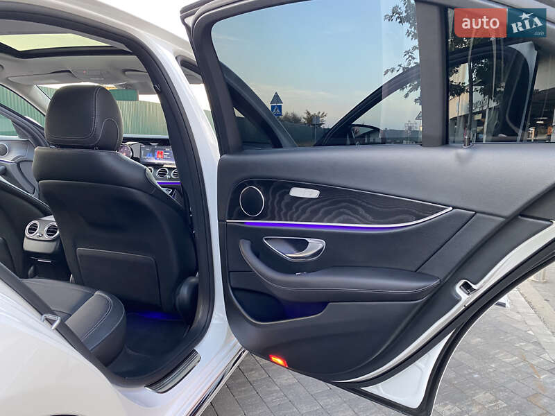 Седан Mercedes-Benz E-Class 2019 в Києві