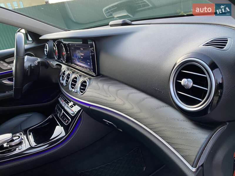 Седан Mercedes-Benz E-Class 2019 в Києві