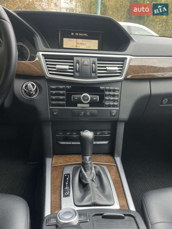 Седан Mercedes-Benz E-Class 2010 в Кременчуге