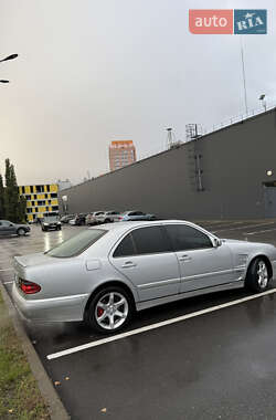 Седан Mercedes-Benz E-Class 2001 в 