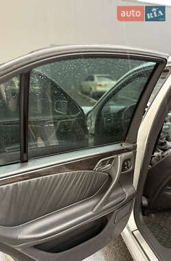 Седан Mercedes-Benz E-Class 2001 в 