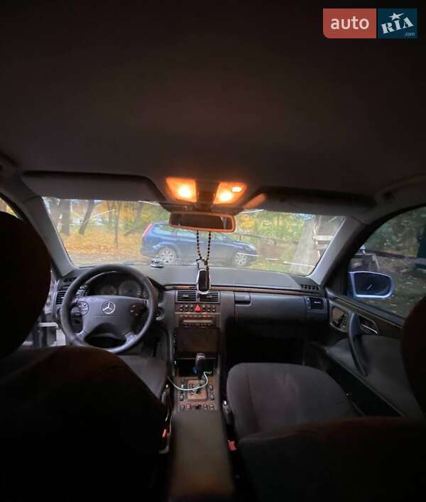 Седан Mercedes-Benz E-Class 2001 в Шостке