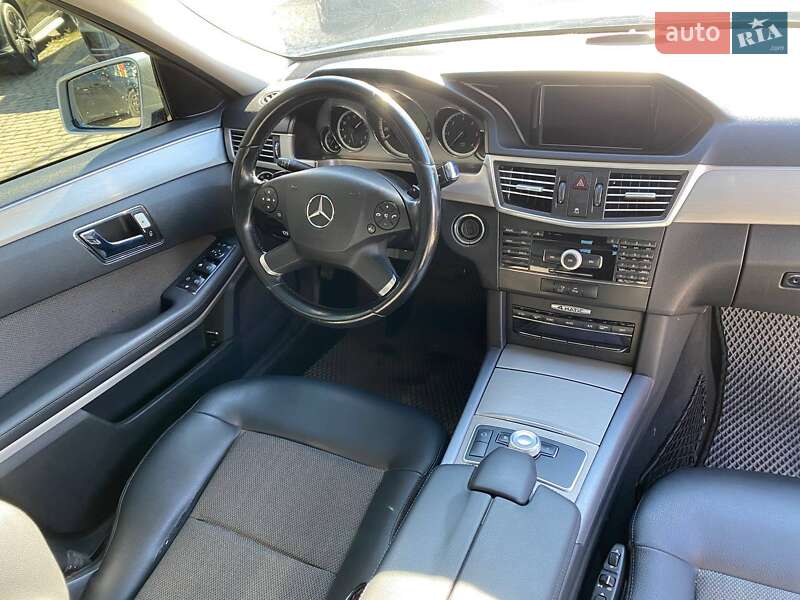 Универсал Mercedes-Benz E-Class 2010 в Львове