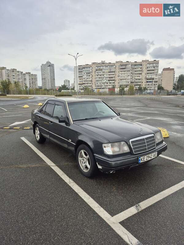 Седан Mercedes-Benz E-Class 1993 в Києві фото 5 Седан Mercedes-Benz E-Class 1993 в Києві