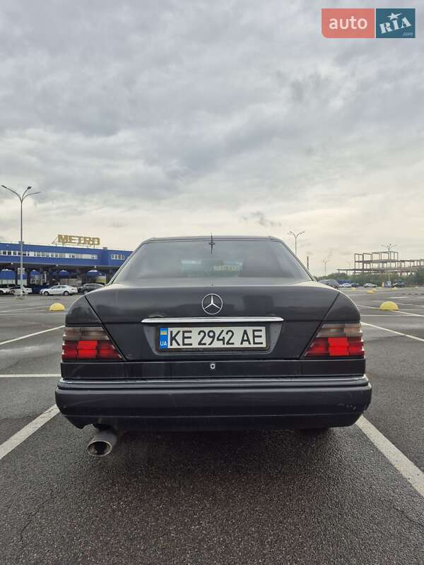 Седан Mercedes-Benz E-Class 1993 в Києві фото 9 Седан Mercedes-Benz E-Class 1993 в Києві