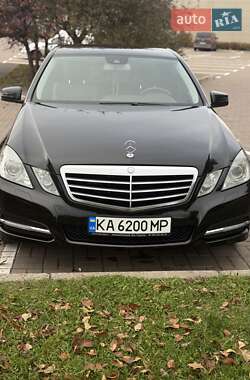 Седан Mercedes-Benz E-Class 2012 в Киеве