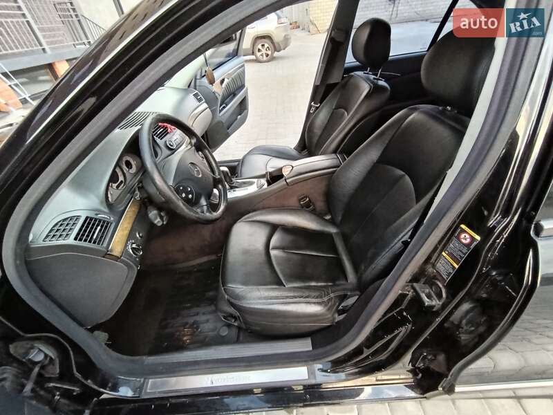 Седан Mercedes-Benz E-Class 2004 в Нетішині фото 3 Седан Mercedes-Benz E-Class 2004 в Нетішині
