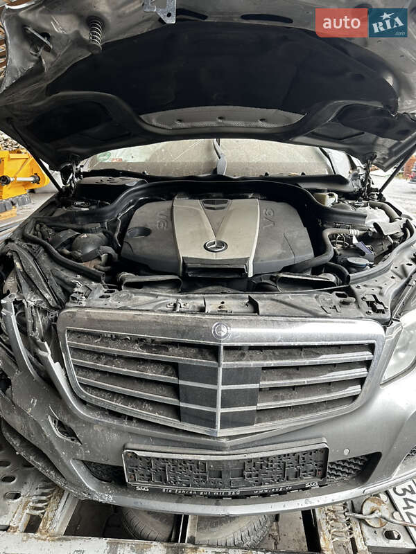 Універсал Mercedes-Benz E-Class 2010 в Звягелі фото 6 Універсал Mercedes-Benz E-Class 2010 в Звягелі