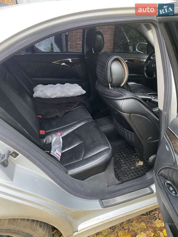 Седан Mercedes-Benz E-Class 2002 в Теплике