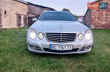 Седан Mercedes-Benz E-Class 2008 в Львове