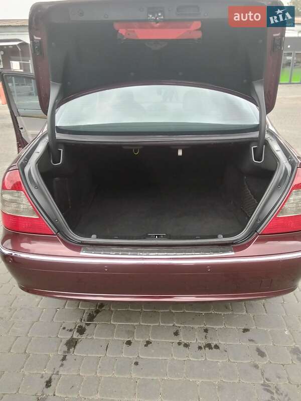 Седан Mercedes-Benz E-Class 2007 в Запоріжжі