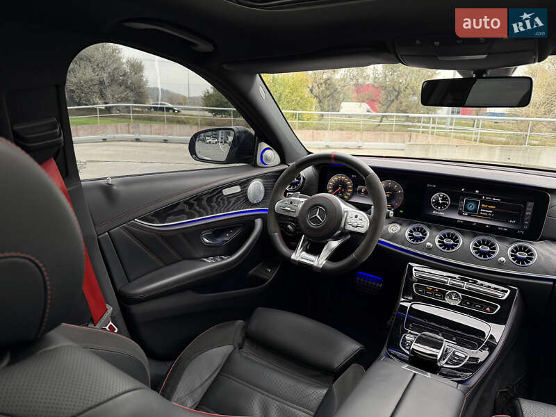 Седан Mercedes-Benz E-Class 2017 в Києві