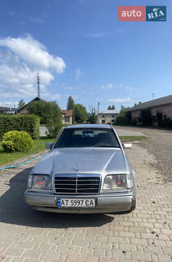 Седан Mercedes-Benz E-Class 1994 в Косове