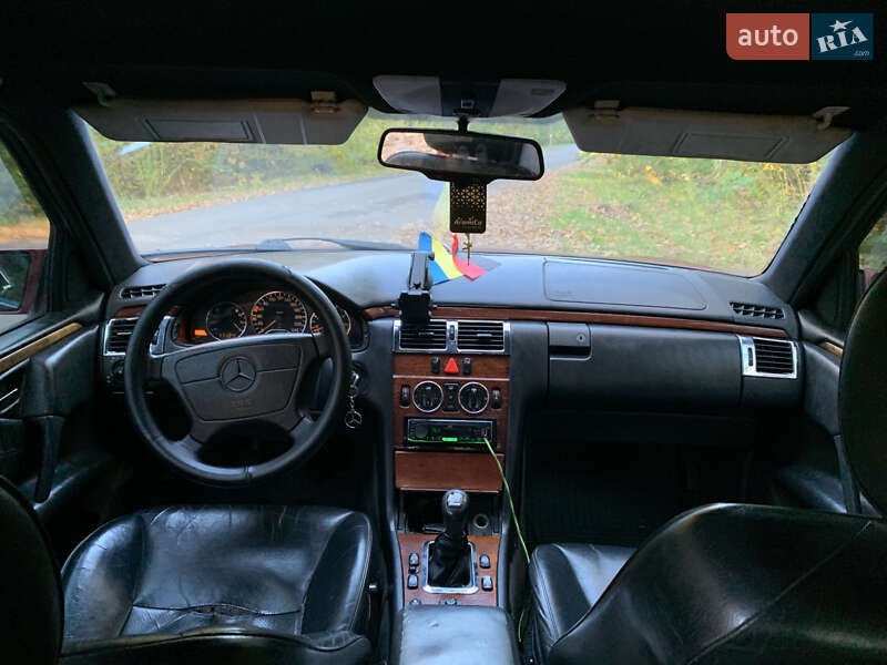 Седан Mercedes-Benz E-Class 1996 в Ківерцях фото 10 Седан Mercedes-Benz E-Class 1996 в Ківерцях
