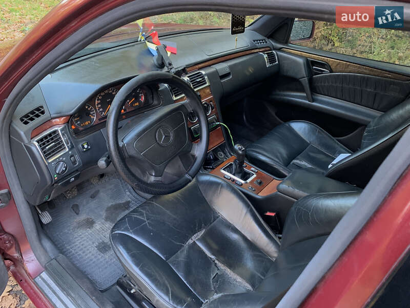Седан Mercedes-Benz E-Class 1996 в Ківерцях фото 11 Седан Mercedes-Benz E-Class 1996 в Ківерцях