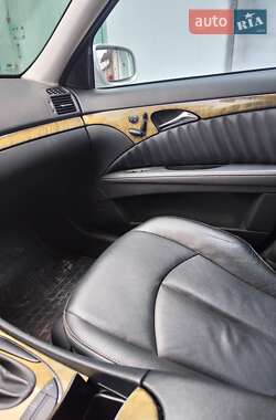 Универсал Mercedes-Benz E-Class 2006 в  фото 6 Универсал Mercedes-Benz E-Class 2006 в