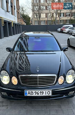 Универсал Mercedes-Benz E-Class 2003 в  фото 8 Универсал Mercedes-Benz E-Class 2003 в