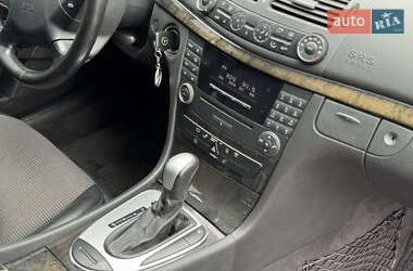 Универсал Mercedes-Benz E-Class 2003 в  фото 49 Универсал Mercedes-Benz E-Class 2003 в