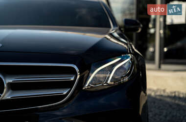 Седан Mercedes-Benz E-Class 2016 в  фото 7 Седан Mercedes-Benz E-Class 2016 в