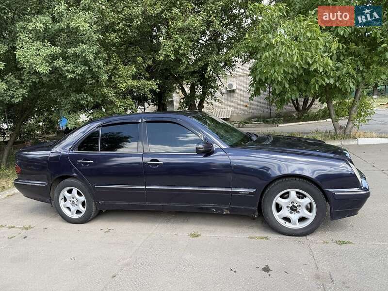 Mercedes-Benz E-Class 1999 Mercedes-Benz E-Class 1999