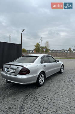 Седан Mercedes-Benz E-Class 2004 в 