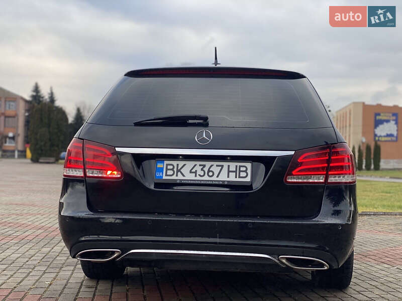 Катафалк Mercedes-Benz E-Class 2013 в Млиніві