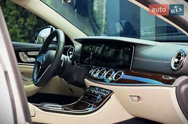 Седан Mercedes-Benz E-Class 2022 в  фото 43 Седан Mercedes-Benz E-Class 2022 в