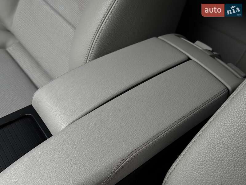 Седан Mercedes-Benz E-Class 2010 в Киеве фото 24 Седан Mercedes-Benz E-Class 2010 в Киеве