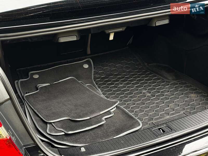 Седан Mercedes-Benz E-Class 2010 в Киеве фото 43 Седан Mercedes-Benz E-Class 2010 в Киеве