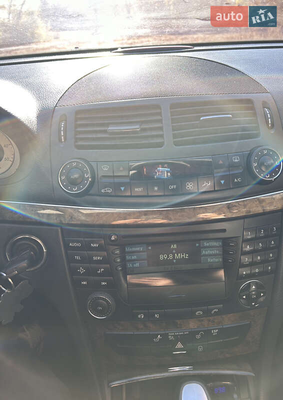 Седан Mercedes-Benz E-Class 2005 в Піщанці