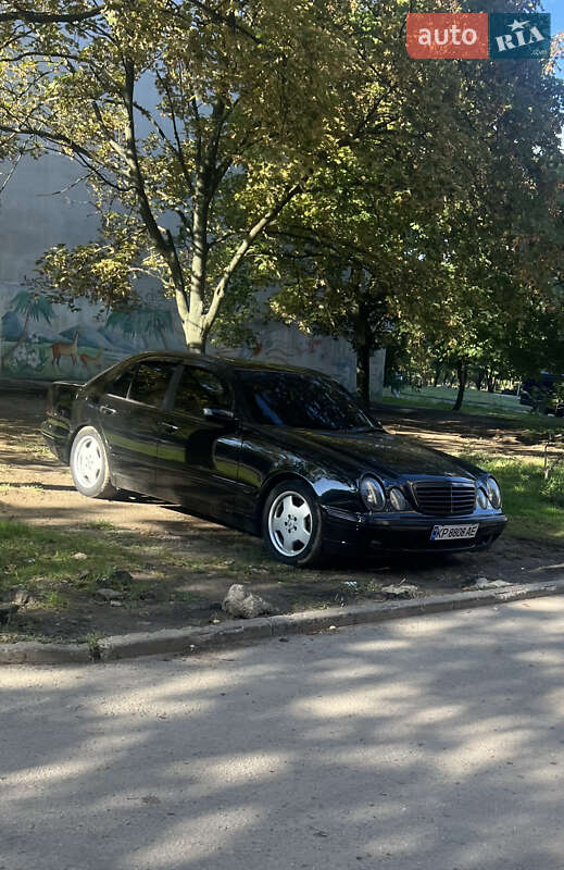 Седан Mercedes-Benz E-Class 2001 в Запоріжжі