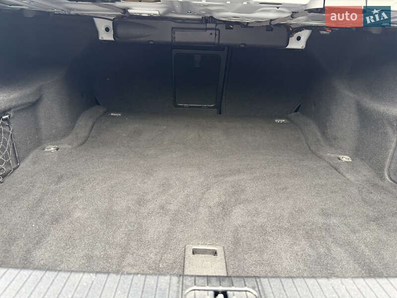 Седан Mercedes-Benz E-Class 2014 в Самборе фото 75 Седан Mercedes-Benz E-Class 2014 в Самборе