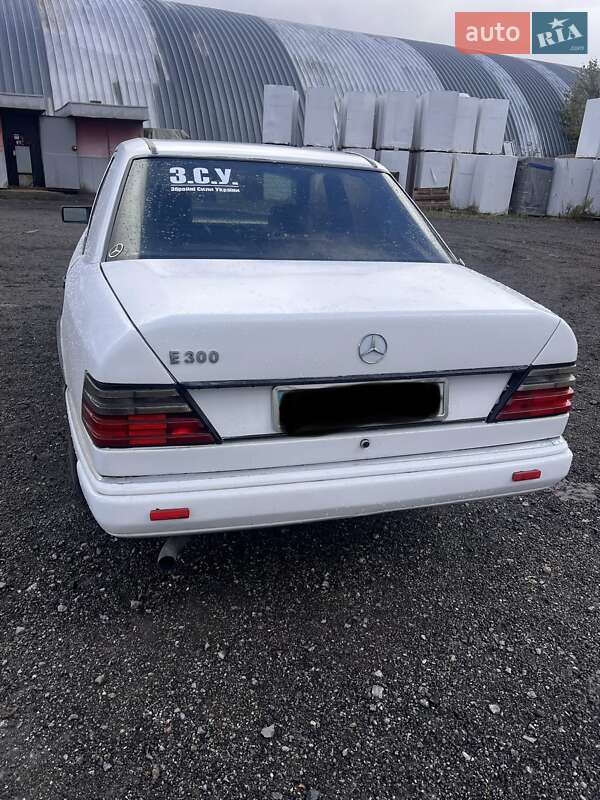 Седан Mercedes-Benz E-Class 1985 в Броварах