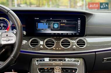 Седан Mercedes-Benz E-Class 2018 в 