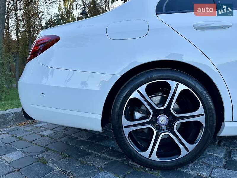 Седан Mercedes-Benz E-Class 2016 в Киеве фото 46 Седан Mercedes-Benz E-Class 2016 в Киеве