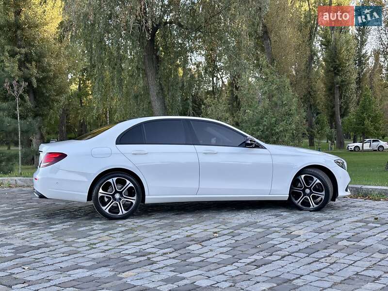 Седан Mercedes-Benz E-Class 2016 в Киеве фото 53 Седан Mercedes-Benz E-Class 2016 в Киеве