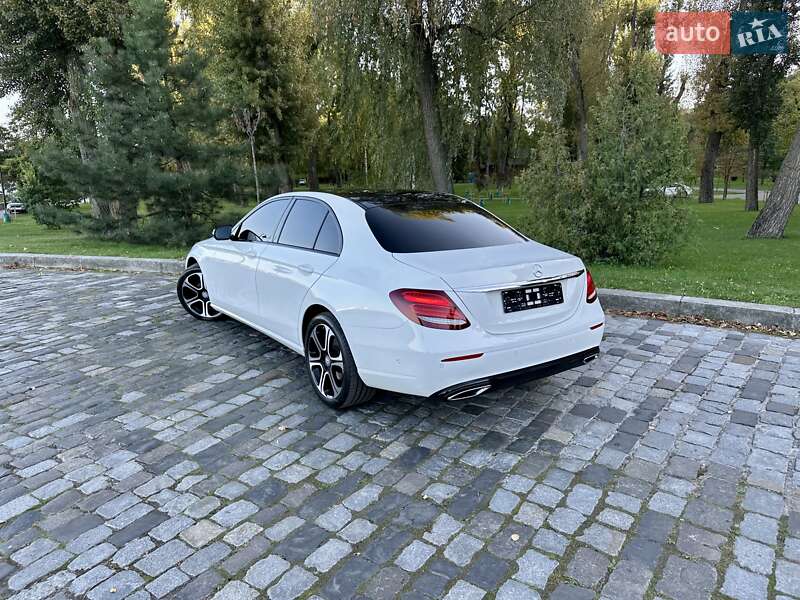 Седан Mercedes-Benz E-Class 2016 в Киеве фото 65 Седан Mercedes-Benz E-Class 2016 в Киеве